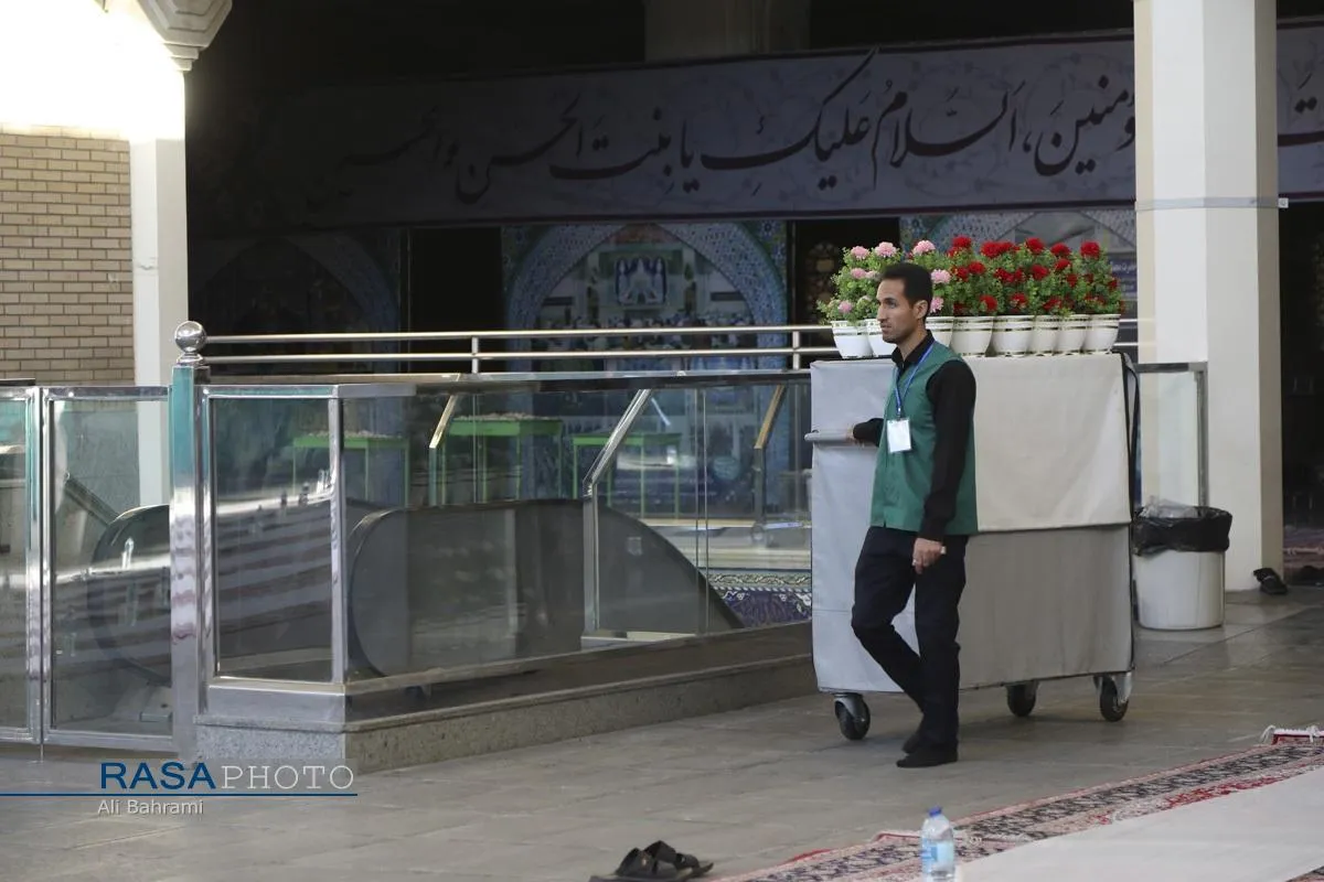 ضیافت افطار در صحن ملکوتی حرم کریمه اهلبیت (س)
