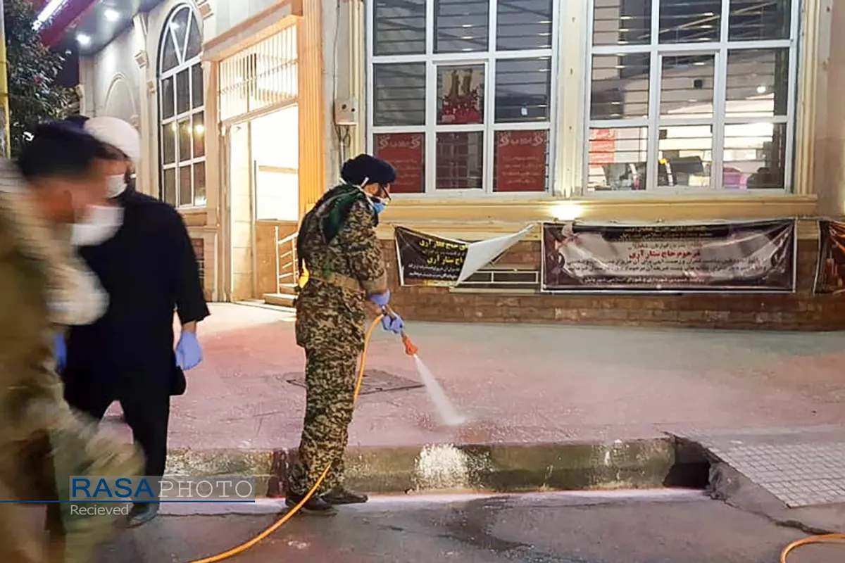 ضدعفونی شبانه معابر توسط گروه&zwnj;های جهادی طلاب در بابل