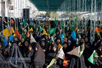 گلباران حرم مطهر رضوی در سالروز ولادت حضرت معصومه&lrm; (سلام الله علیها)