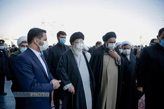 تشییع پیکر علامه آیت&zwnj;الله محمدتقی مصباح یزدی در حرم امام رضا (علیه السلام)