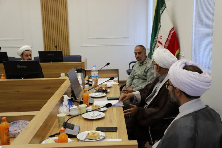 نخستین جلسه دفاع از پایان‌ نامه‌ های سطح سه در حوزه علمیه آذربایجان شرقی برگزار شد+ تصاویر