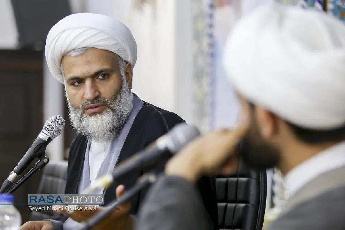 دورمین روز از اولین اجلاسیه سراسری ایمان و امید امام خمینی (ره) در اندیشه امام خامنه&zwnj;ای