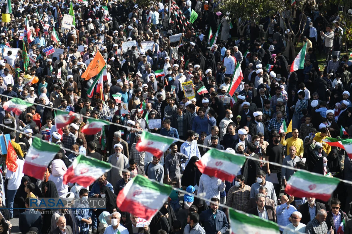 راهپیمایی باشکوه ۱۳ آبان در قم