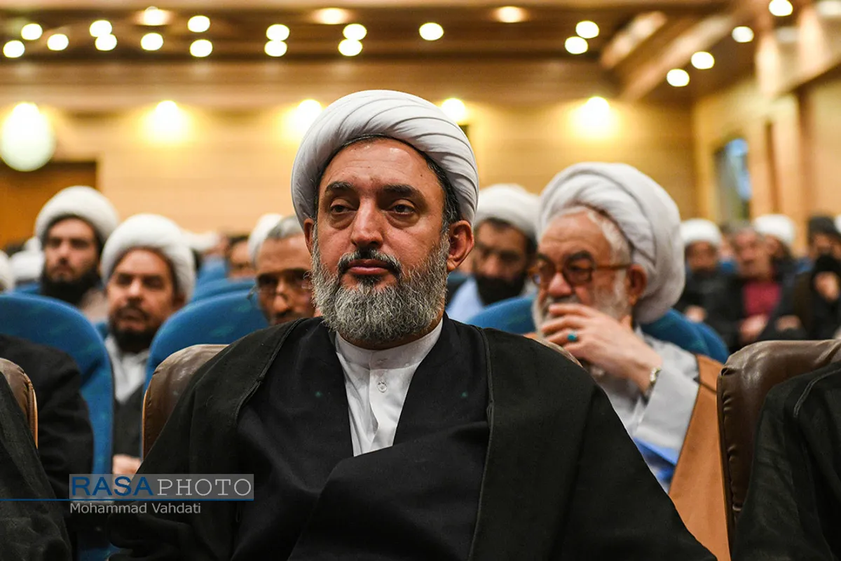 نشست جهاد تبیین با عنوان "امید به آینده انقلاب؛واقعی یا موهوم؟"