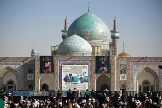 تشییع پیکر علامه آیت&zwnj;الله محمدتقی مصباح یزدی در حرم امام رضا (علیه السلام)