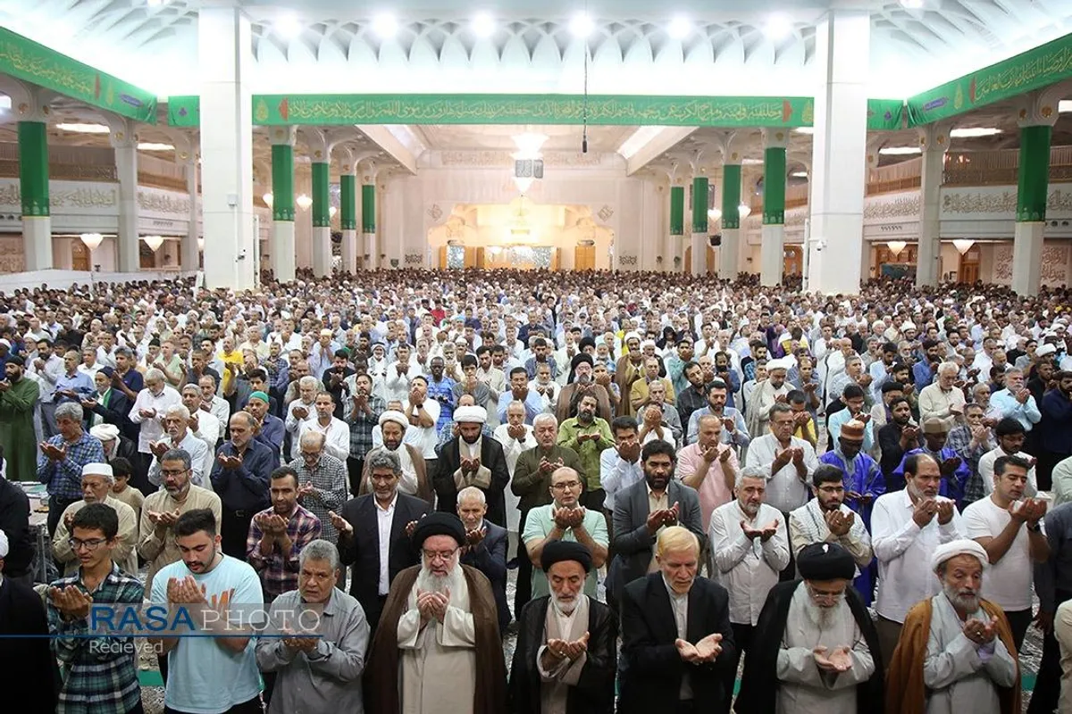 اقامه نماز عید سعید قربان در حرم کریمه اهلبیت (ع)