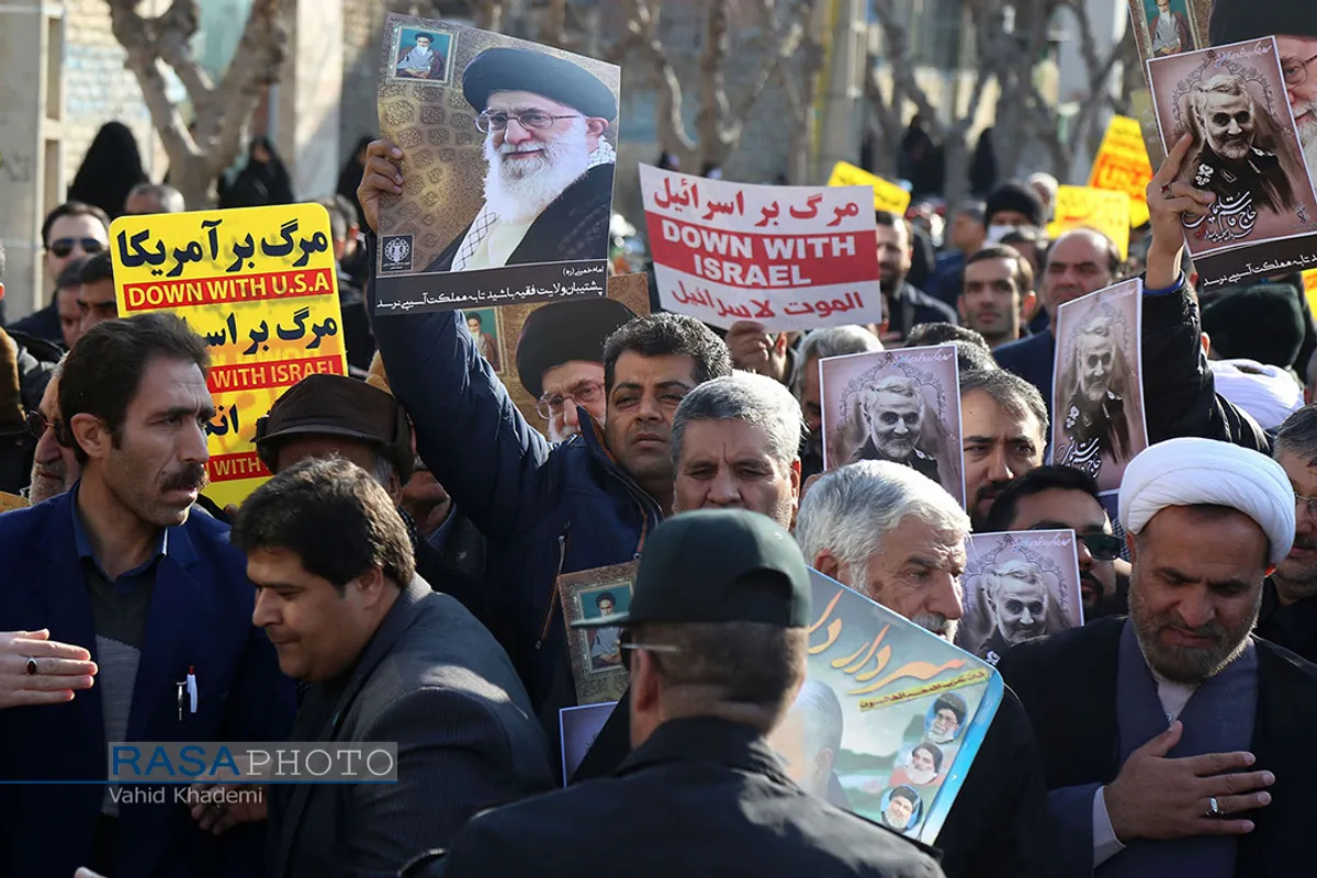 راهپیمایی مردم بجنورد در محکومیت شهادت سپهبد قاسم سلیمانی&lrm;&lrm;