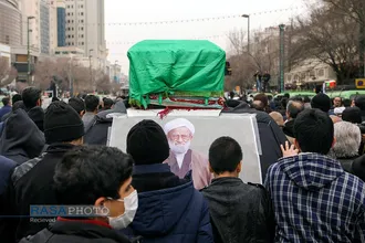 تشییع پیکر آیت&zwnj;الله امامی کاشانی در حرم مطهر رضوی