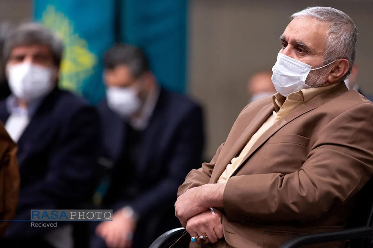 دیدار جمعی از مداحان اهل&zwnj;بیت (علیهم&zwnj;السلام) با مقام معظم رهبری