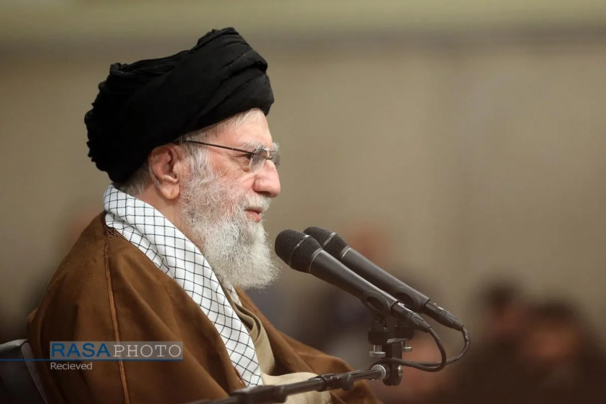 دیدار جمعی از خانواده&zwnj;های شهدای مدافع حرم و مقاومت در پنجمین سالگرد شهید سلیمانی با رهبر انقلاب