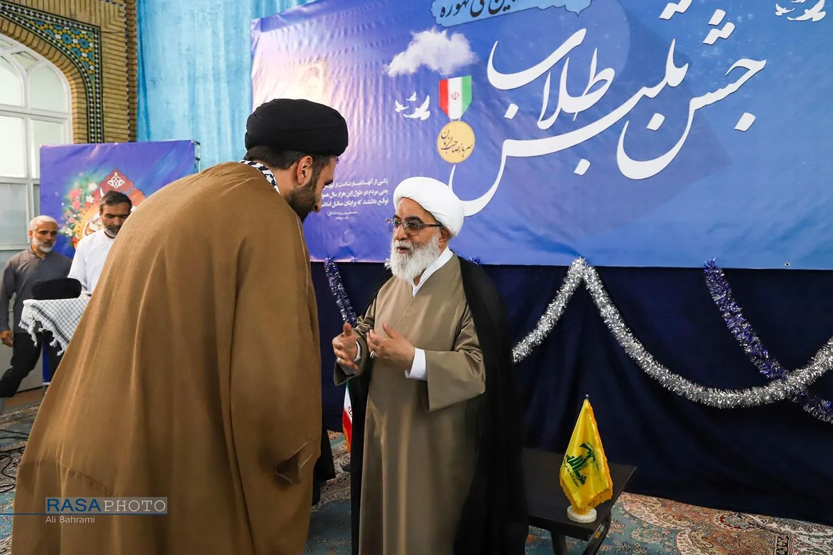 عمامه&zwnj;گذاری تعدادی از طلاب حوزه&zwnj;های علمیه در روز میلاد حضرت امام حسن عسکری (علیه&zwnj;السلام) توسط آیت الله شب&zwnj;زنده&zwnj;دار