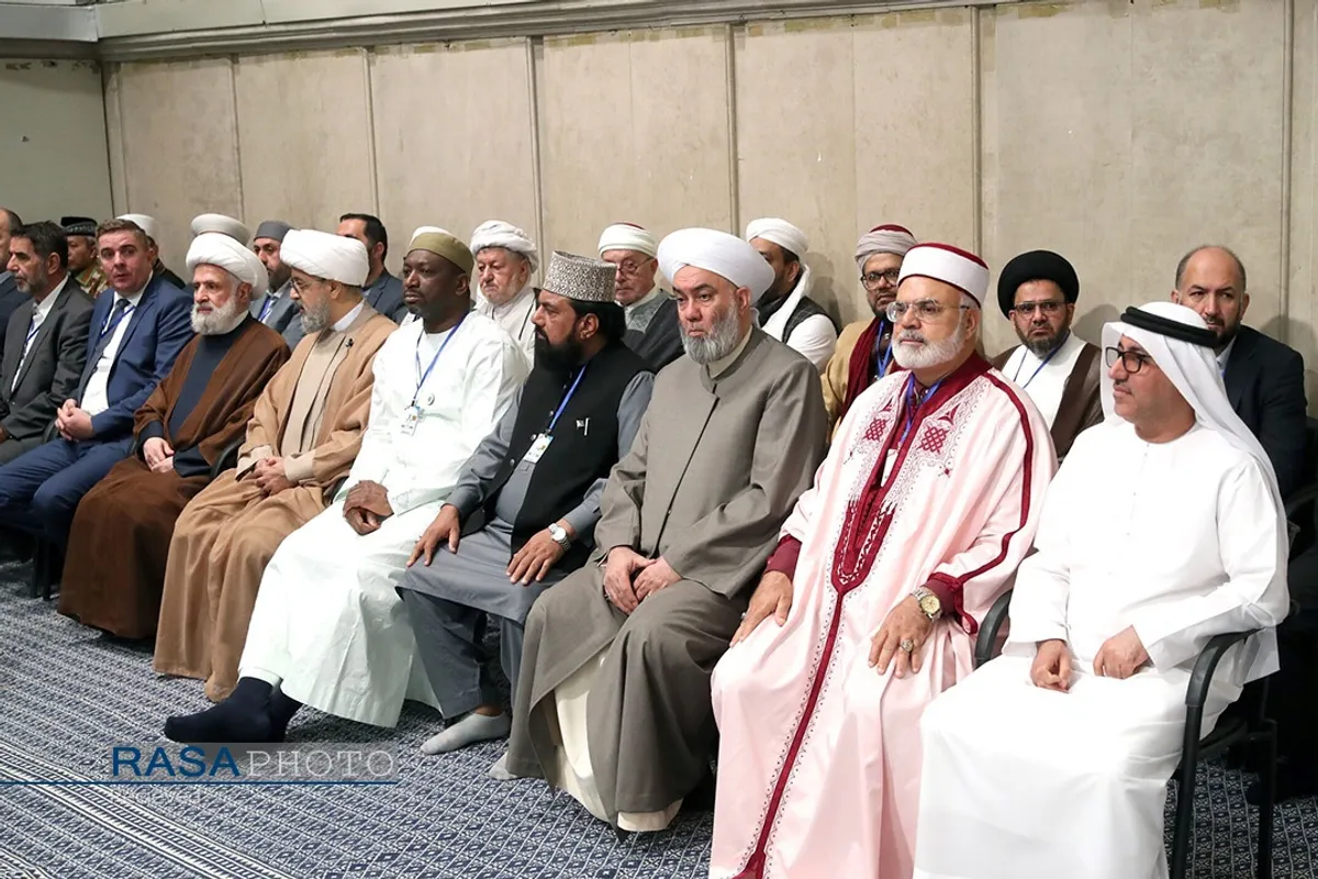 دیدار مسئولان نظام، سفرای کشور&zwnj;های اسلامی با رهبر انقلاب