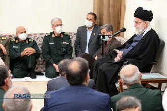 دیدار جمعی از فرماندهان ارشد نیرو&zwnj;های مسلح با فرمانده کل قوا