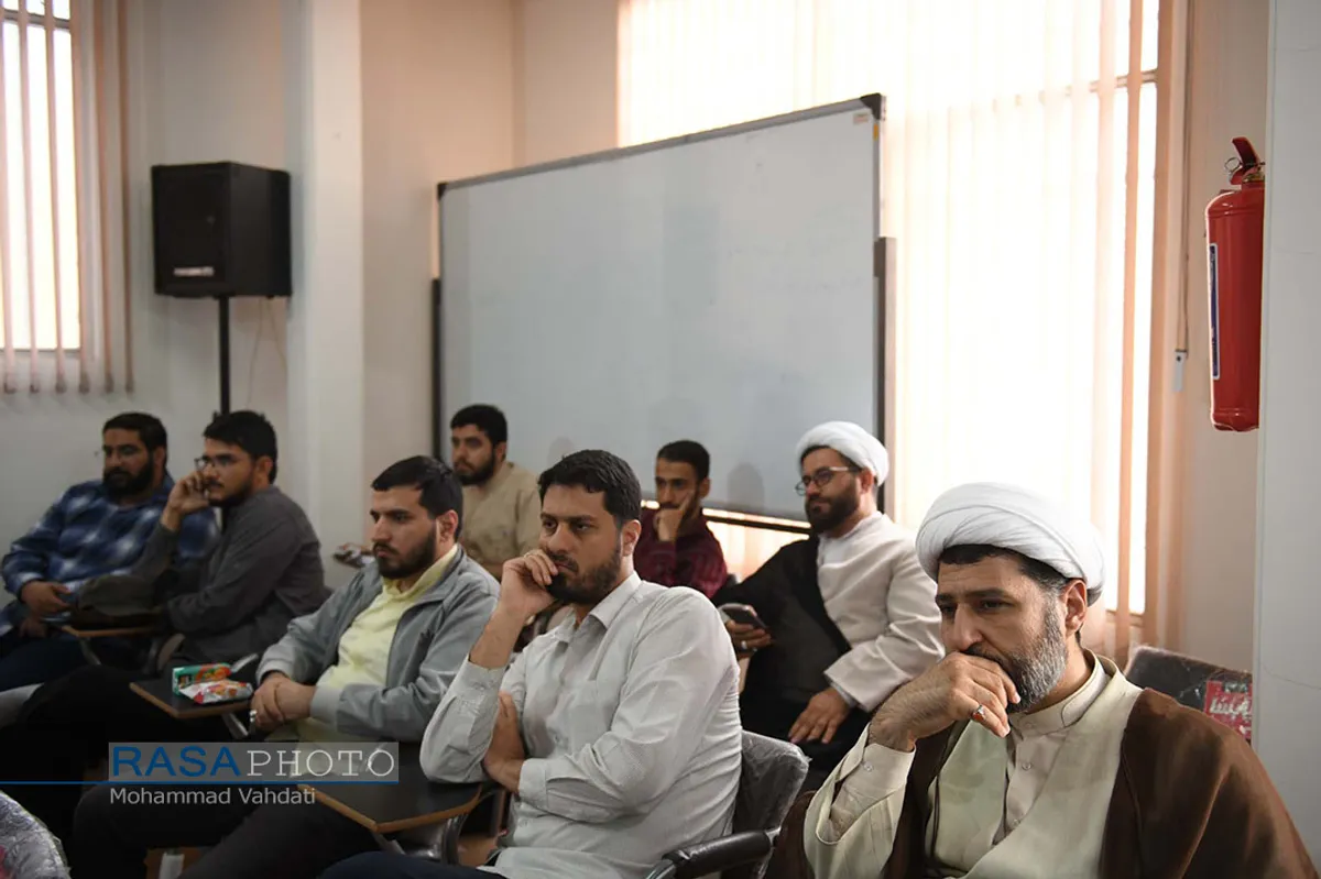 نشست نقد کتاب &laquo;تربیت اسلامی از نگاه رهبر فرزانه&raquo;