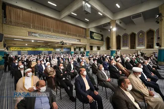 دیدار مسئولان نظام و میهمانان کنفرانس وحدت اسلامى با مقام معظم رهبری