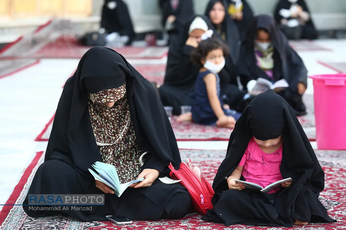 مراسم دعای عرفه با رعایت بهداشت در حرم امام زاده هلال بن علی