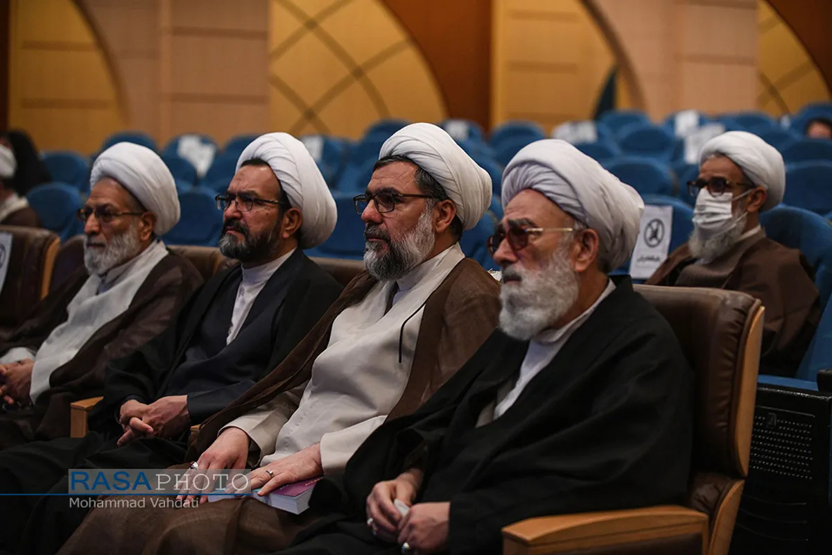 مراسم نکوداشت مرحوم آیت الله سلطان&zwnj;الواعظین شیرازی با قرائت پیام حضرت آیت الله سبحانی در سالن همایش های غدیر دفتر تبلیغات اسلامی برگزار شد.