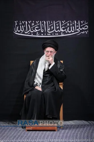 مراسم عزاداری شب عاشورای حسینی (علیه&zwnj;السلام) با حضور رهبر انقلاب
