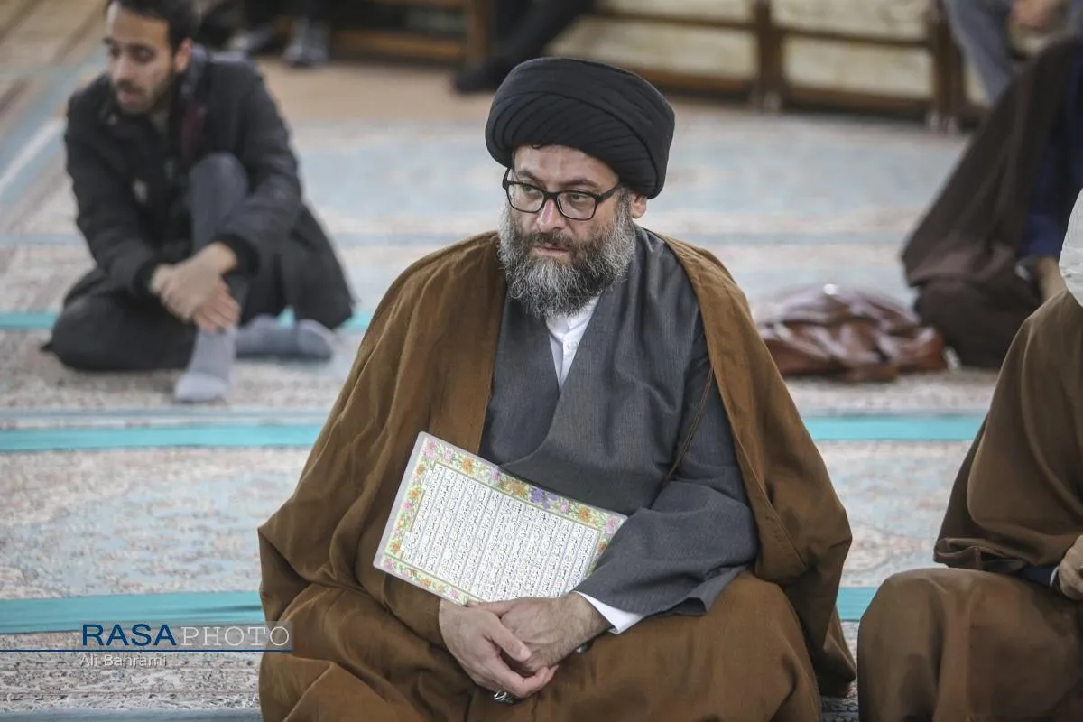 یادبود شهید علی اکبر حسین&zwnj;زاده دادستان اسفراین در مدرسه علمیه معصومیه