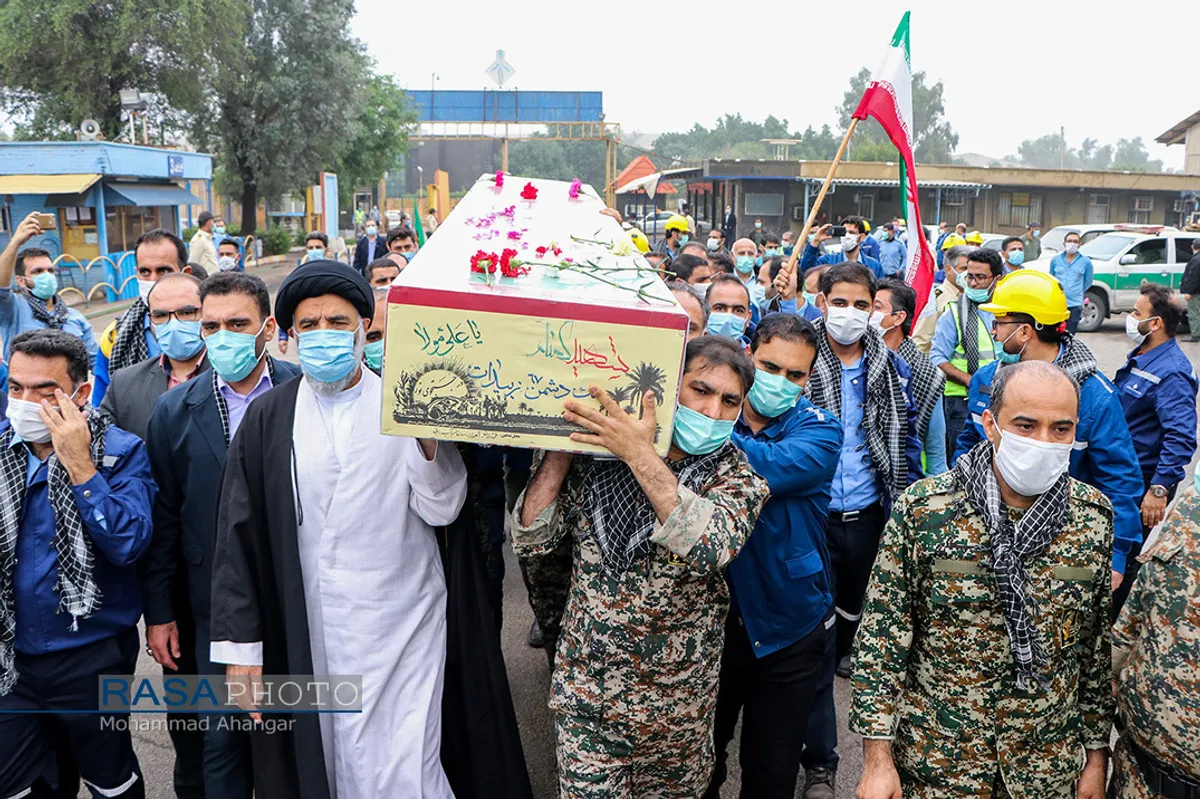 تشییع و خاکسپاری دو شهید گمنام دفاع مقدس در اهواز&lrm;