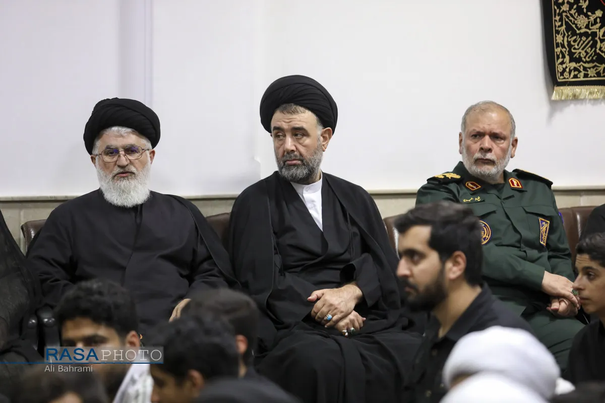 مراسم بزرگداشت قائد شهید امت حضرت آیت&zwnj;الله&zwnj;العظمی خامنه ای در دفتر حضرت آیت الله جوادی آملی