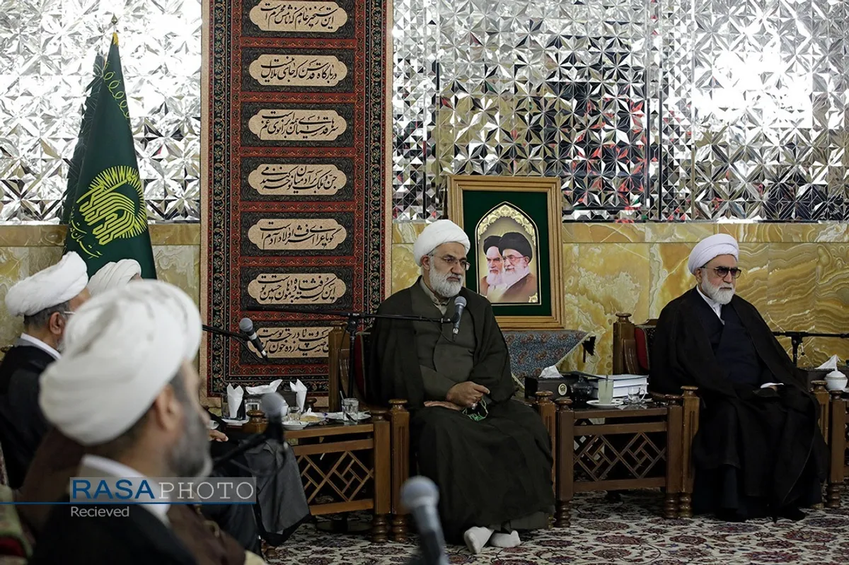 دیدار اساتید مدرسه تابستانه "دارالعلم" طلاب با تولیت آستان قدس رضوی