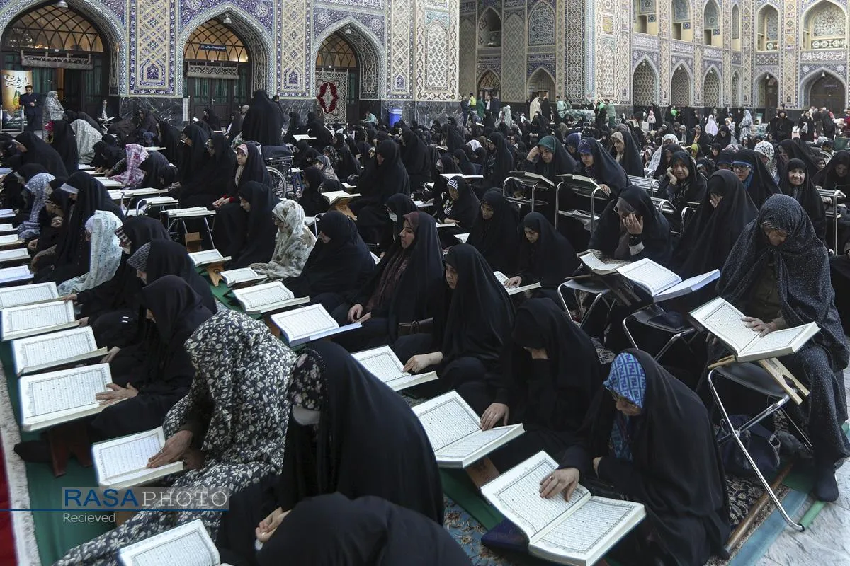 ترتیل خوانی قرآن کریم در حرم مطهر رضوی