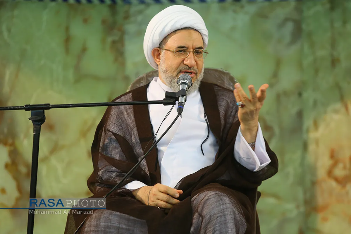 نشست تعدادی از طلاب تهران، البرز، قم و مرکزی با حضور آیت الله اراکی