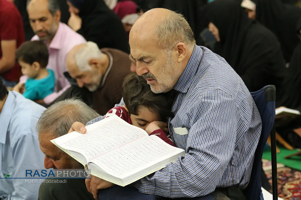 مراسم جزءخوانی قرآن کریم در حسینیه رضوی اصفهان