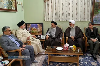 دیدار حجت الاسلام والسملمین خاموشی رئیس ساز مان اوقاف با مراجع تقلید و علما