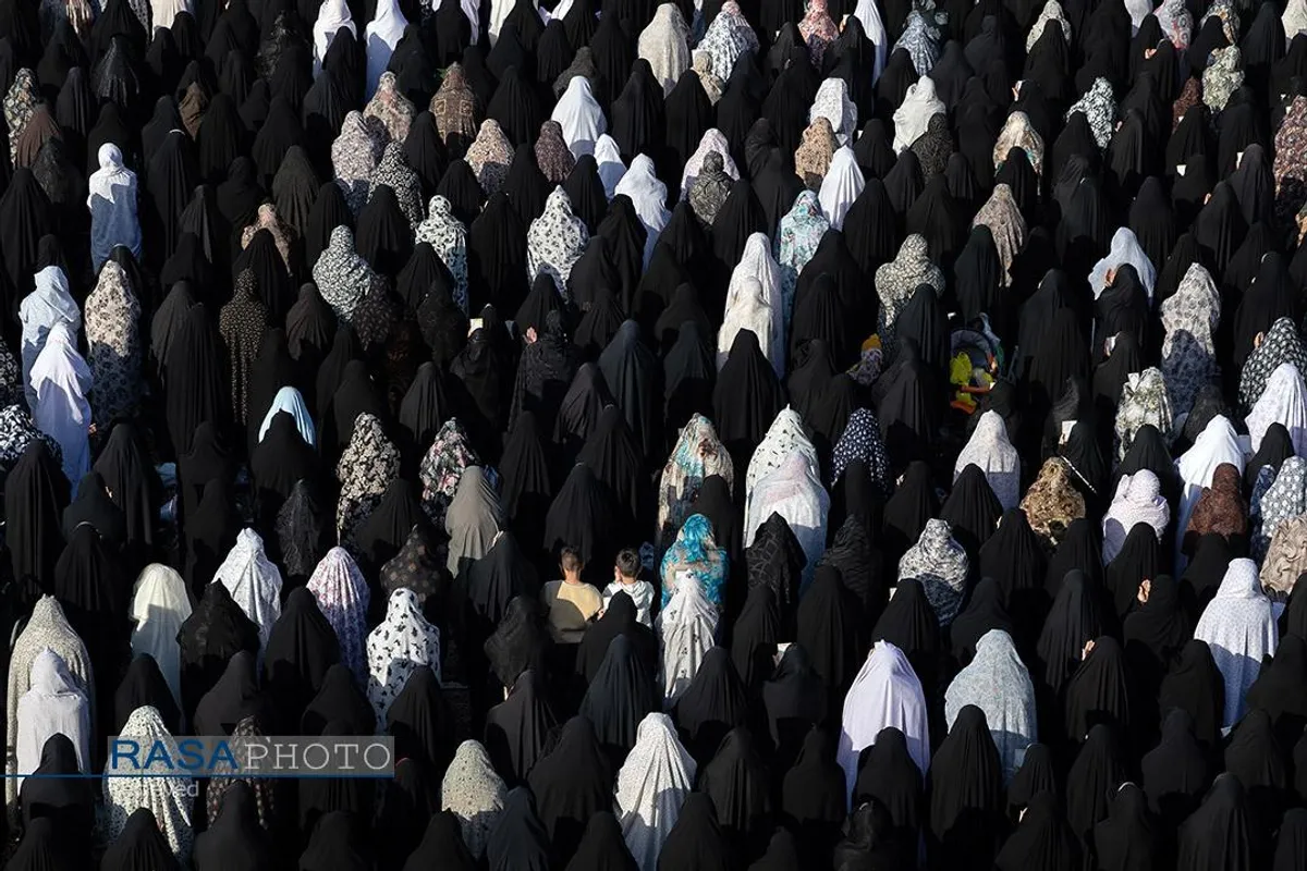 اقامه نماز عید فطر در حرم مطهر رضوی