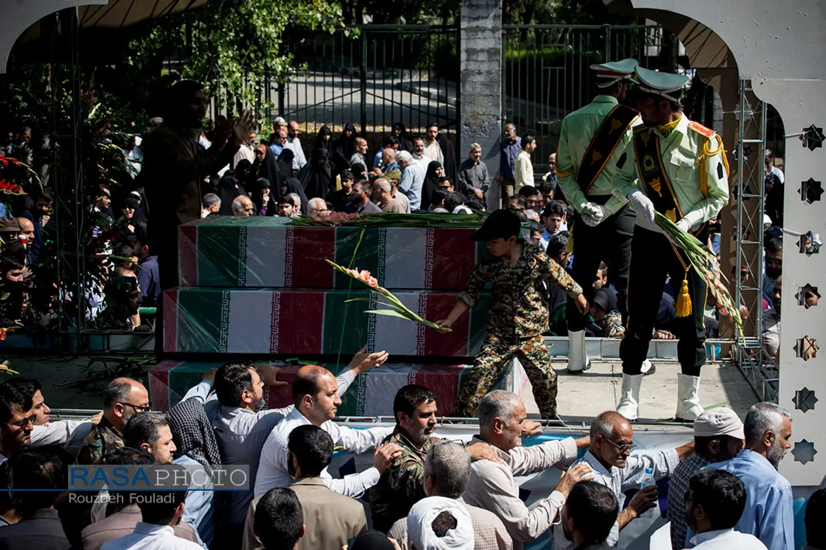 مراسم تشییع پیکر مطهر ۱۵۰ شهید دفاع مقدس در تهران&lrm;