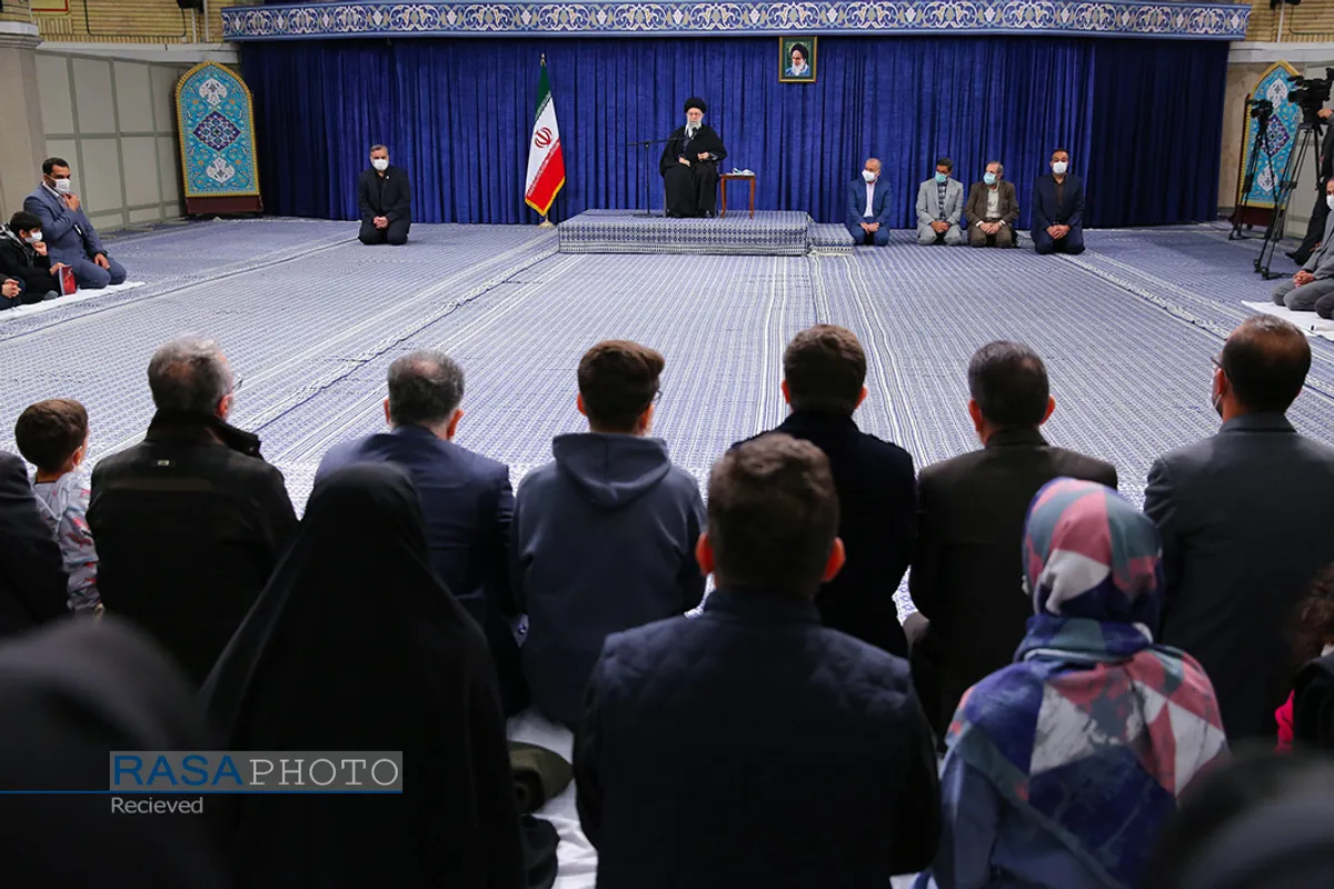 دیدار خانواده شهدای حادثه&zwnj; تروریستی شاهچراغ شیراز با رهبر معظم انقلاب