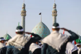 &laquo;عهد سربازی&raquo; نیرو&zwnj;های مسلح با امام زمان (عج) در جمکران&lrm;&lrm;