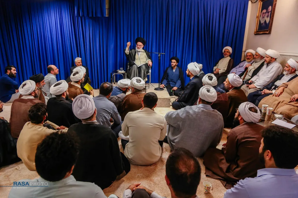 نشست طلاب و فضلای استان همدانی با حضور رئیس جامعه مدرسین