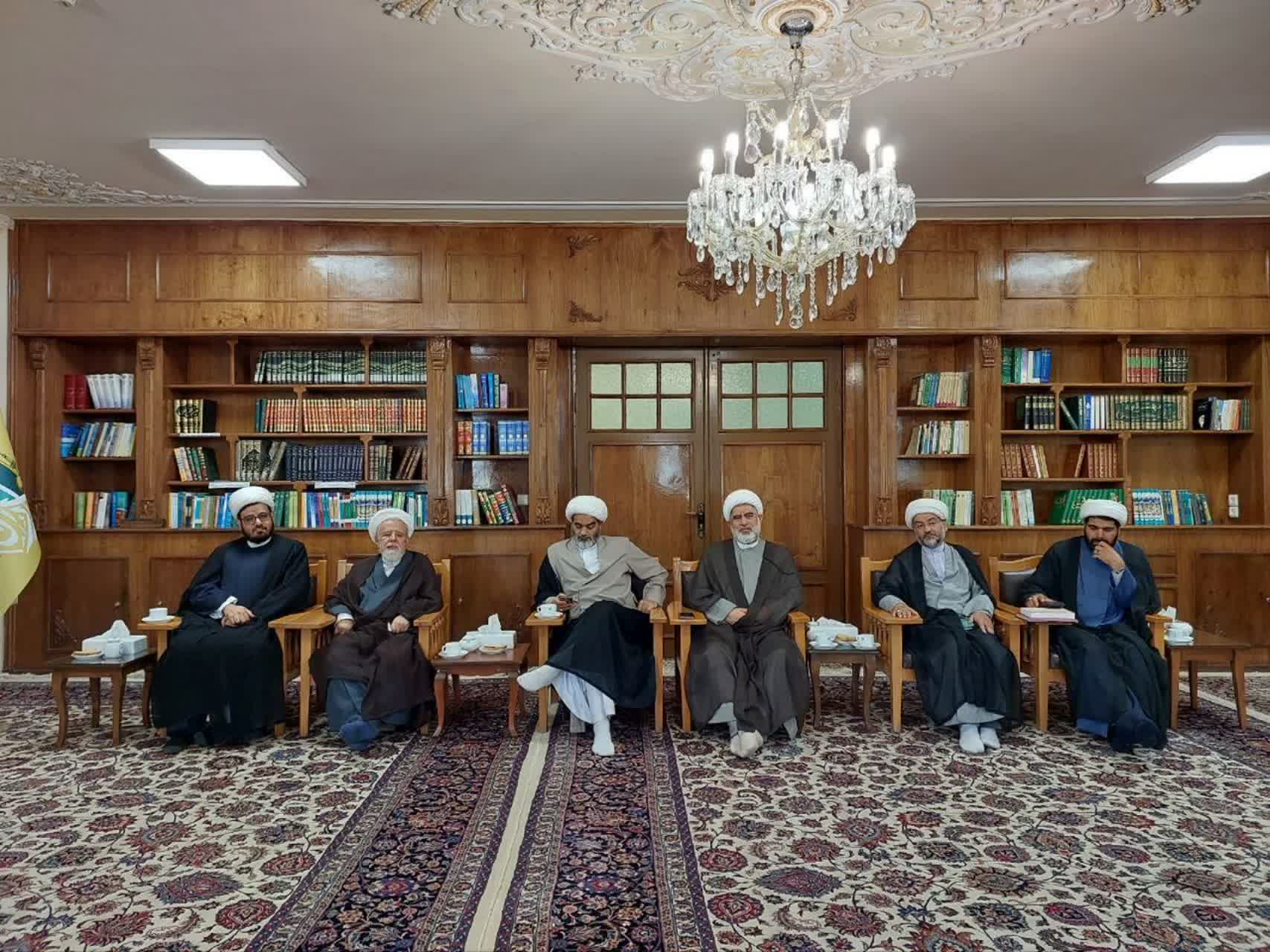 بازدید رئیس مرکز خدمات حوزه از مدرسه علمیه تابستانه «دارالعلم» مشهد مقدس بازدید رئیس مرکز خدمات حوزه از مدرسه علمیه تابستانه «دارالعلم» مشهد مقدس