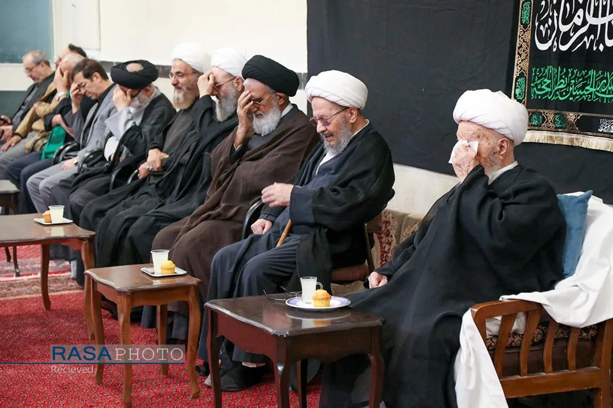 عزاداری روز عاشورای حسینی (ع) در بیوت مراجع تقلید