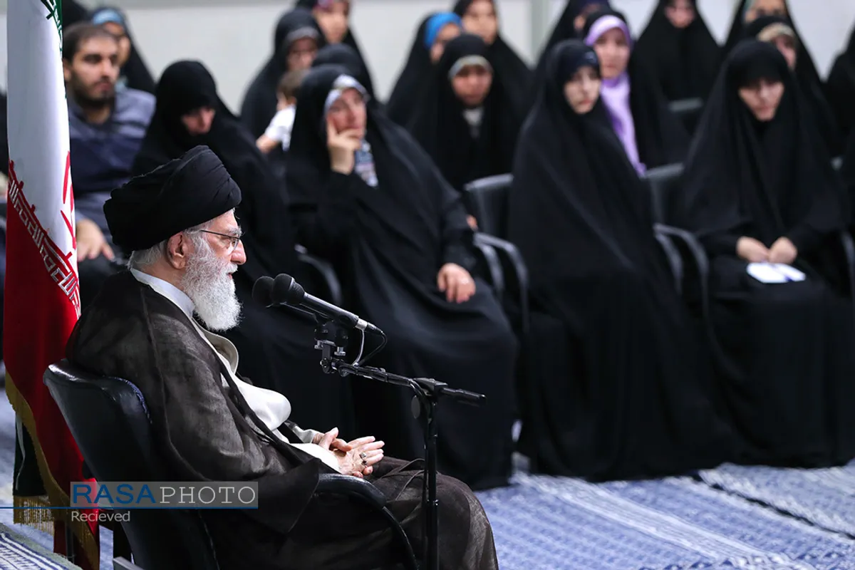دیدار مدال&zwnj;آوران المپیاد&zwnj;های علمی و اعضای تیم ملی والیبال جوانان با رهبر انقلاب