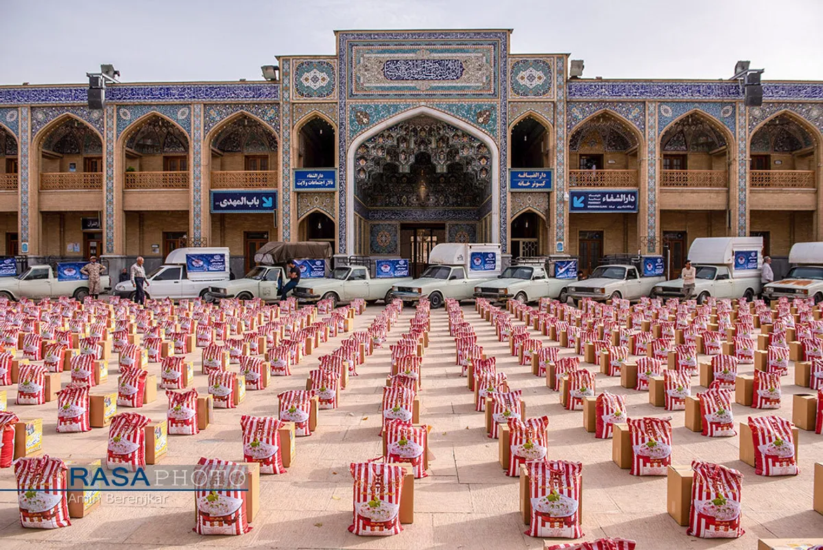 توزیع ۸۲ هزار بسته معیشتی در دومین مرحله رزمایش کمک مؤمنانه در شیراز&lrm;