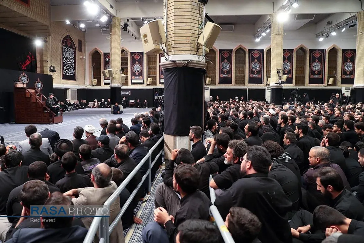 مراسم عزاداری شام غریبان حسینی (علیه&zwnj;السلام) در حسینیه امام خمینی (ره)