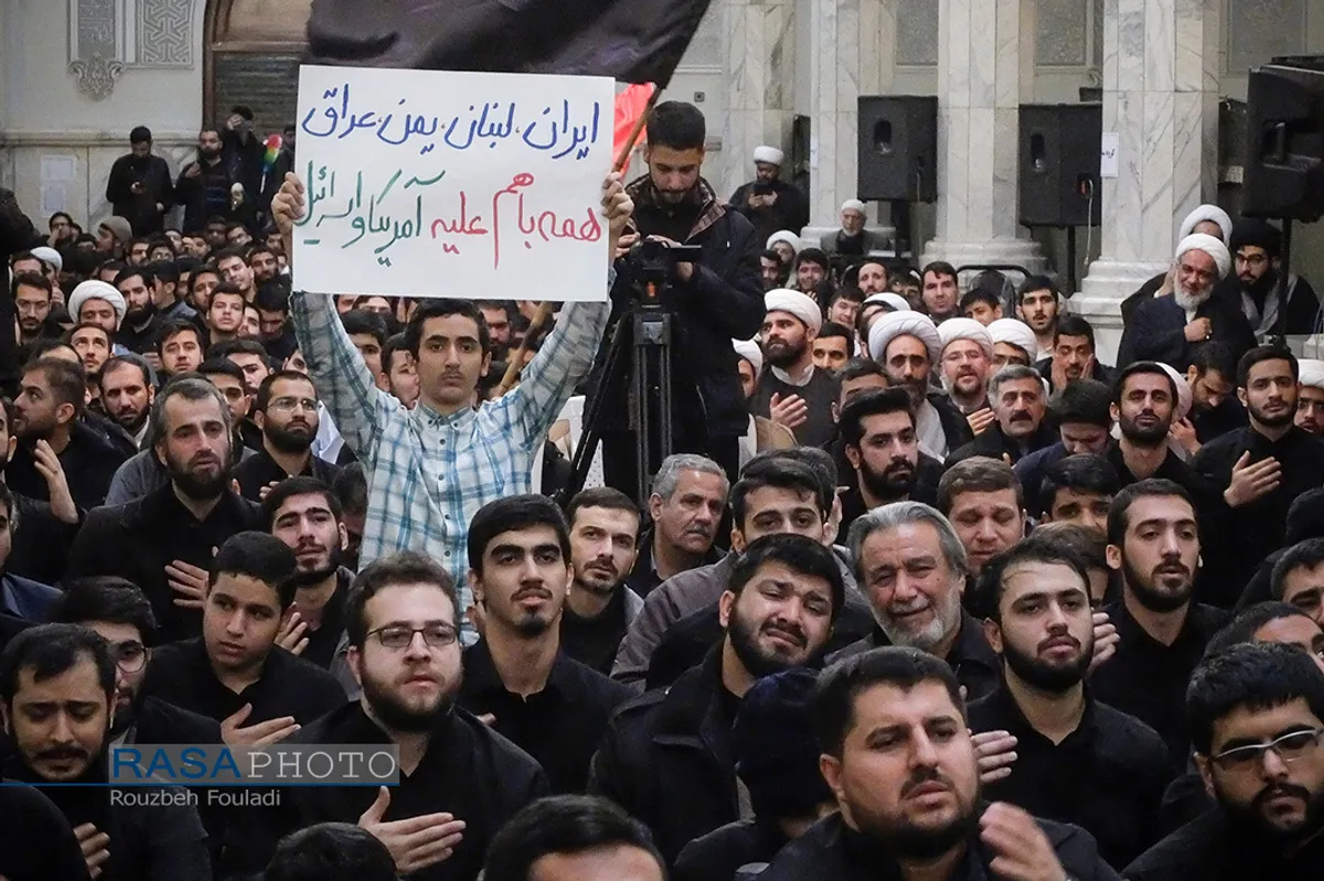 تجمع طلاب حوزه علمیه تهران درپی شهادت سپهبد حاج قاسم سلیمانی