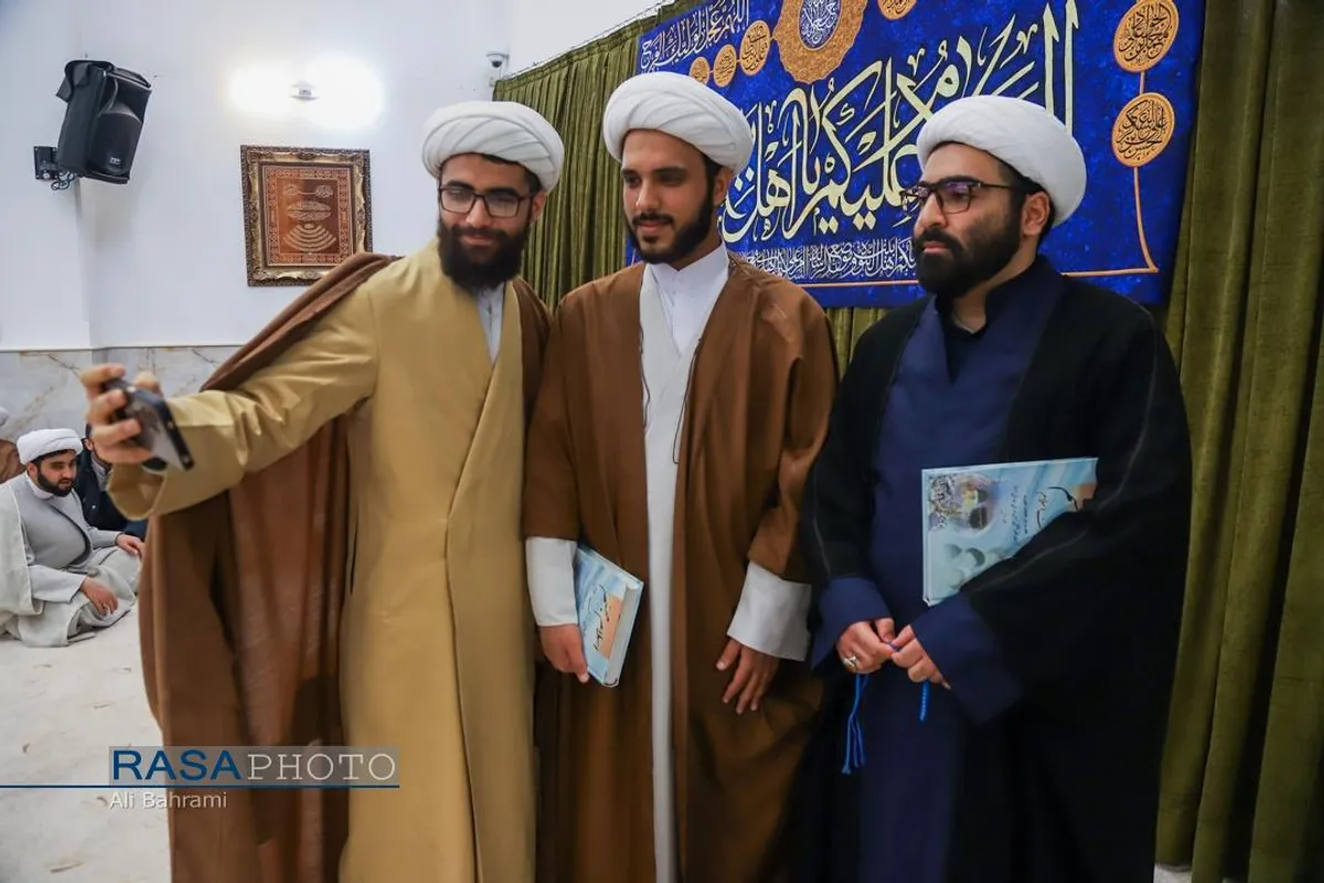 جشن روز نیمه شعبان و عمامه&zwnj;&zwnj;گذاری طلاب