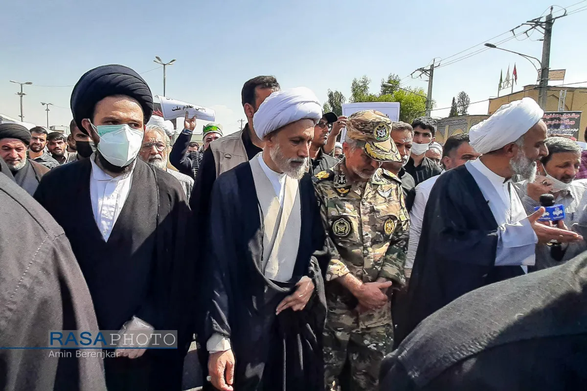 راهپیمایی نمازگزاران شیراز در محکومیت آشوبگری&zwnj;های اخیر