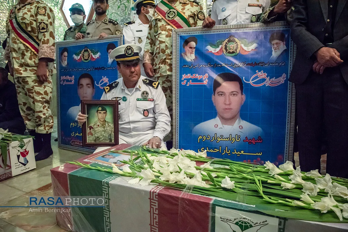 تشییع پیکر پاک ۴ شهید ناوچه کنارک در شیراز&lrm;