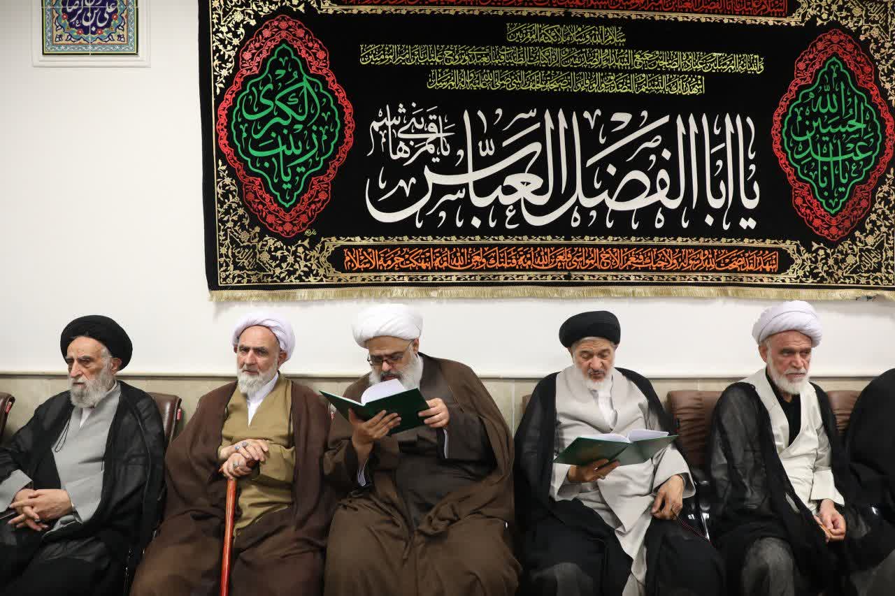 مراسم بزرگداشت رهبر شهید انقلاب از سوی آیتالله جوادی آملی در قم برگزار شد مراسم بزرگداشت رهبر شهید انقلاب از سوی آیتالله جوادی آملی در قم برگزار شد