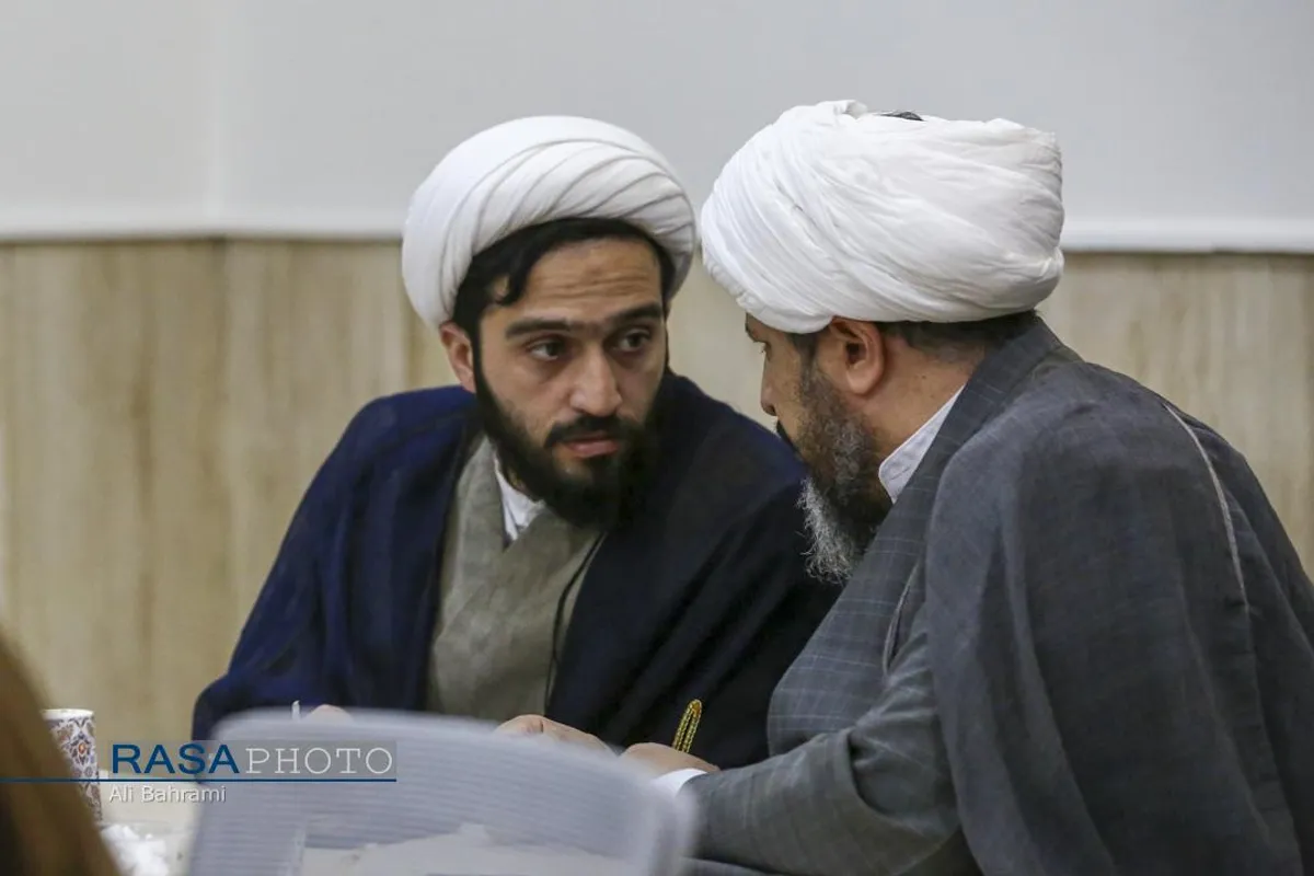نشست هم&zwnj;اندیشی به مناسبت پیام آیت&zwnj;الله&zwnj;العظمی خامنه&zwnj;ای به همایش صدسالگی حوزه و روز جهانی ارتباطات