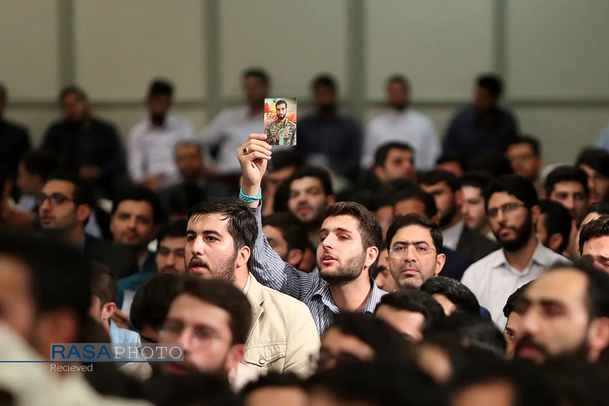 دیدار جمعی از دانشجویان و نمایندگان تشکل&zwnj;های دانشجویی با رهبر انقلاب