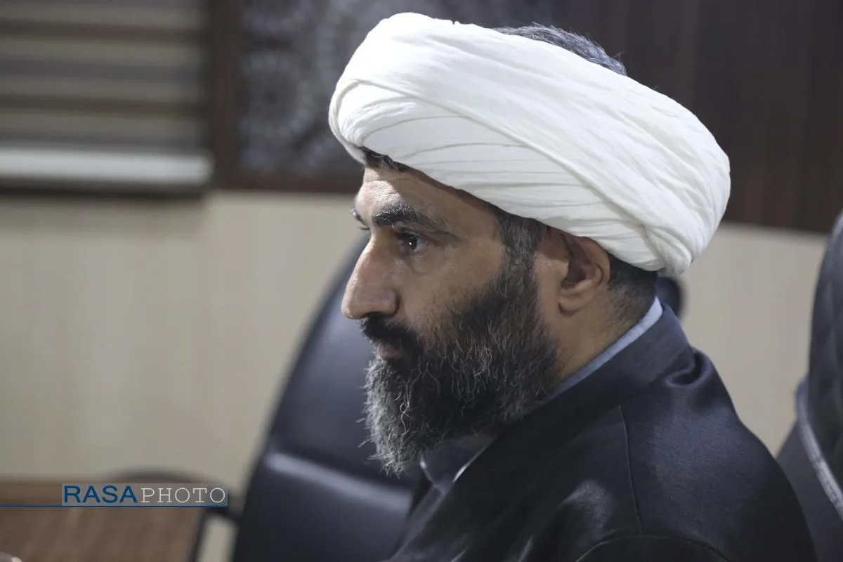 نشست جمعی از خطبا و امامان جماعت استان چهارمحال و بختیاری با مدیرعامل خبرگزاری رسا