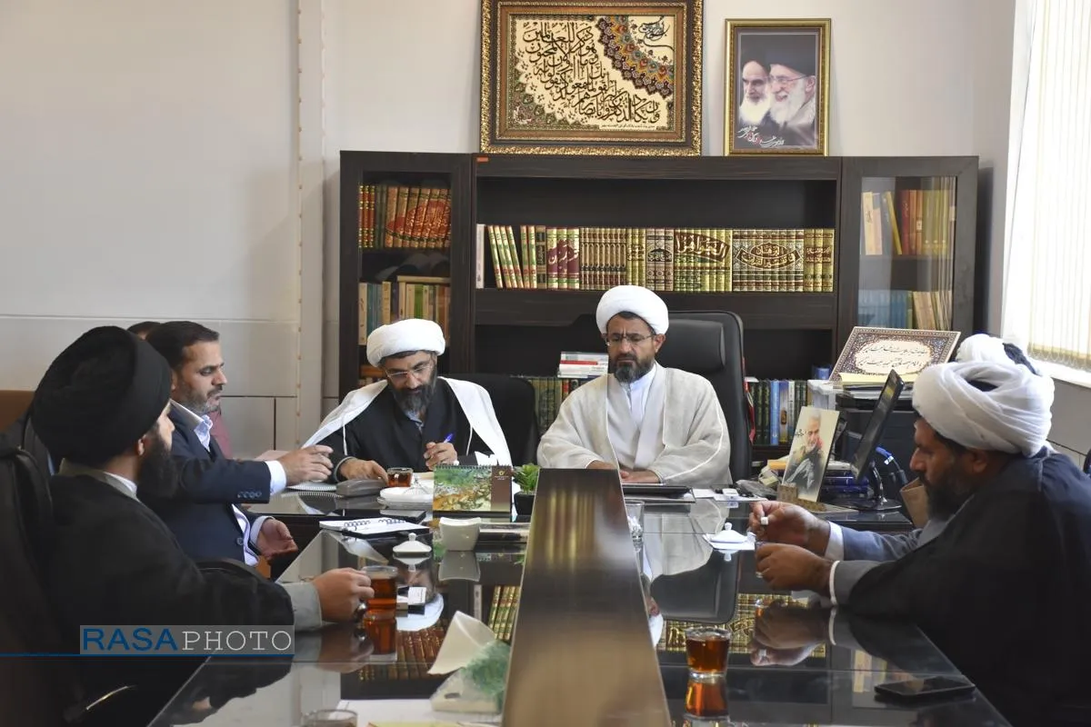 دیدار مدیرعامل خبرگزاری رسا با مدیر و نشست صمیمی با اساتید حوزه علمیه چهار محال و بختیاری