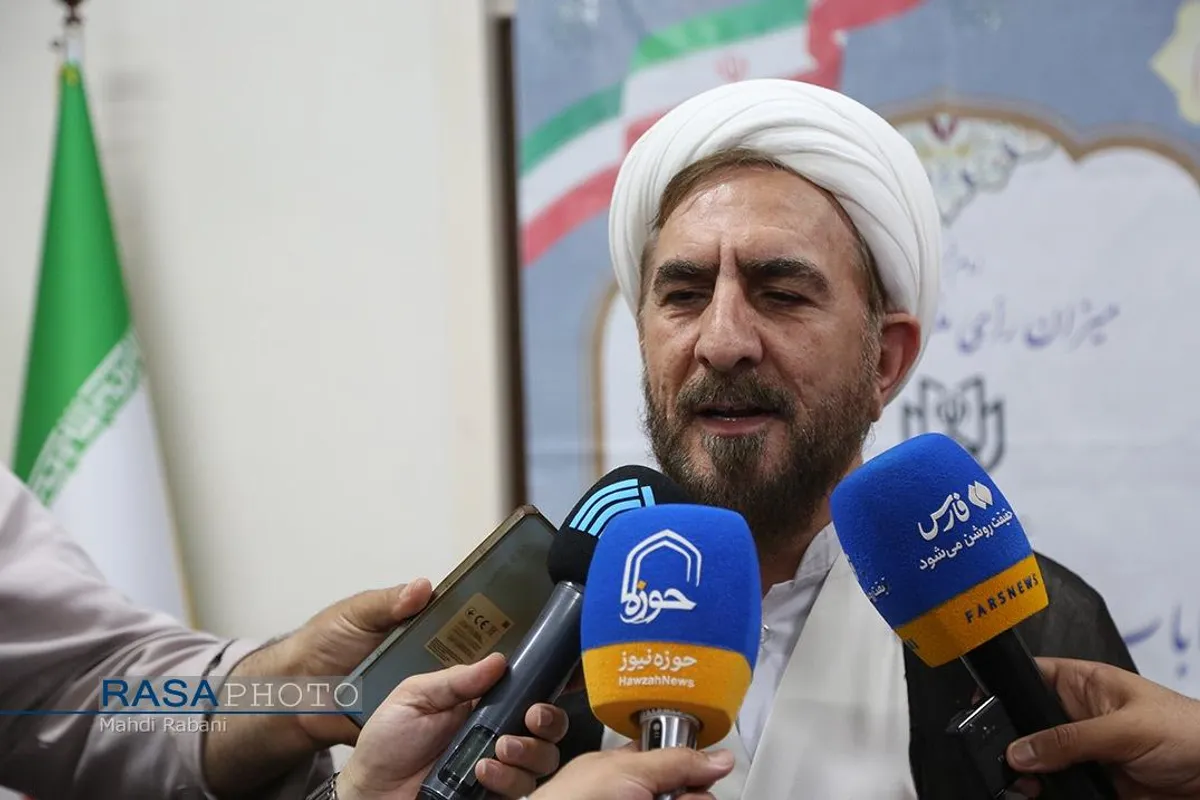 حضور حجت الاسلام والمسلمین مظفزی در پای صندوق رای دومین دوره چهاردهمین انتخابات ریاست جمهوری